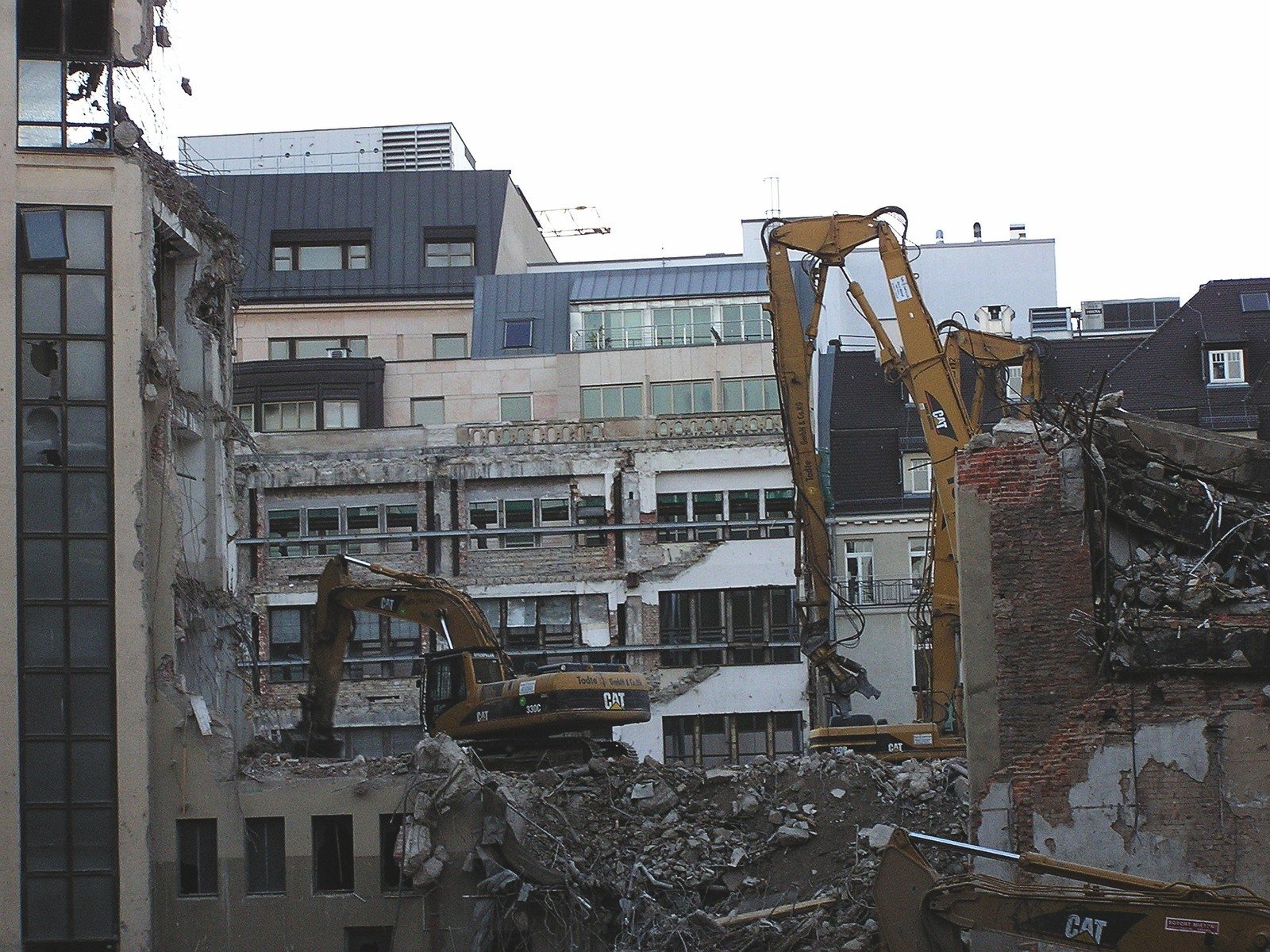 a po of construction going on in the city