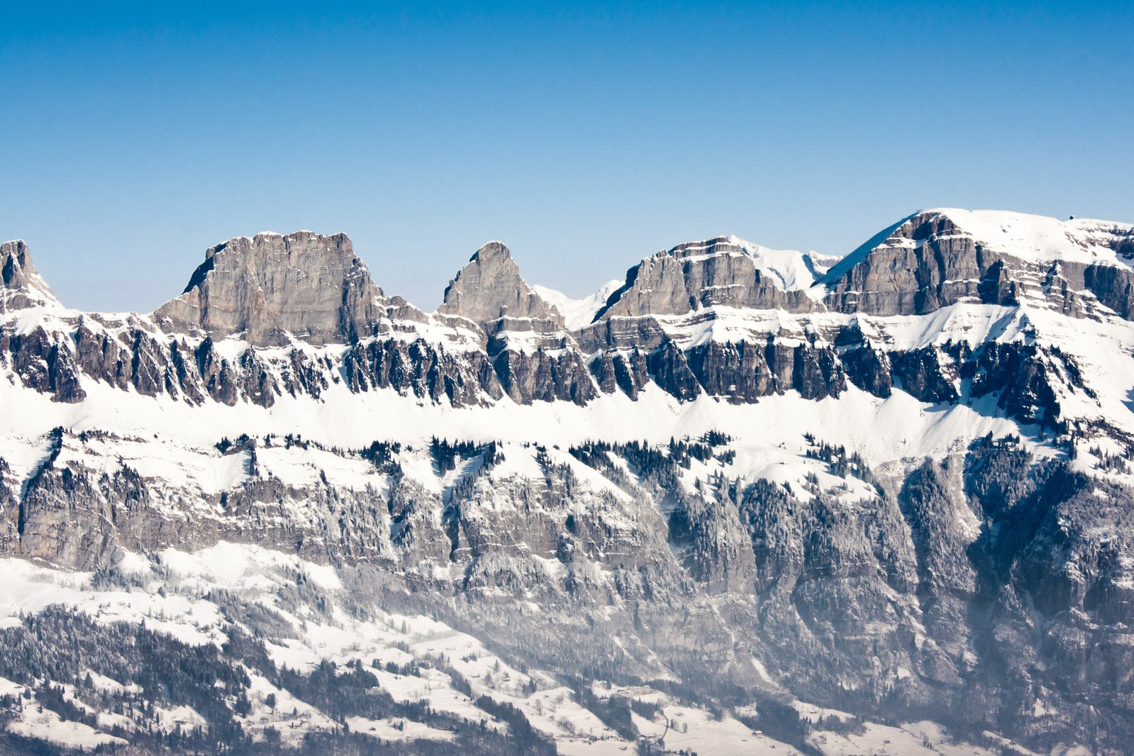 some very big pretty mountains in the sky