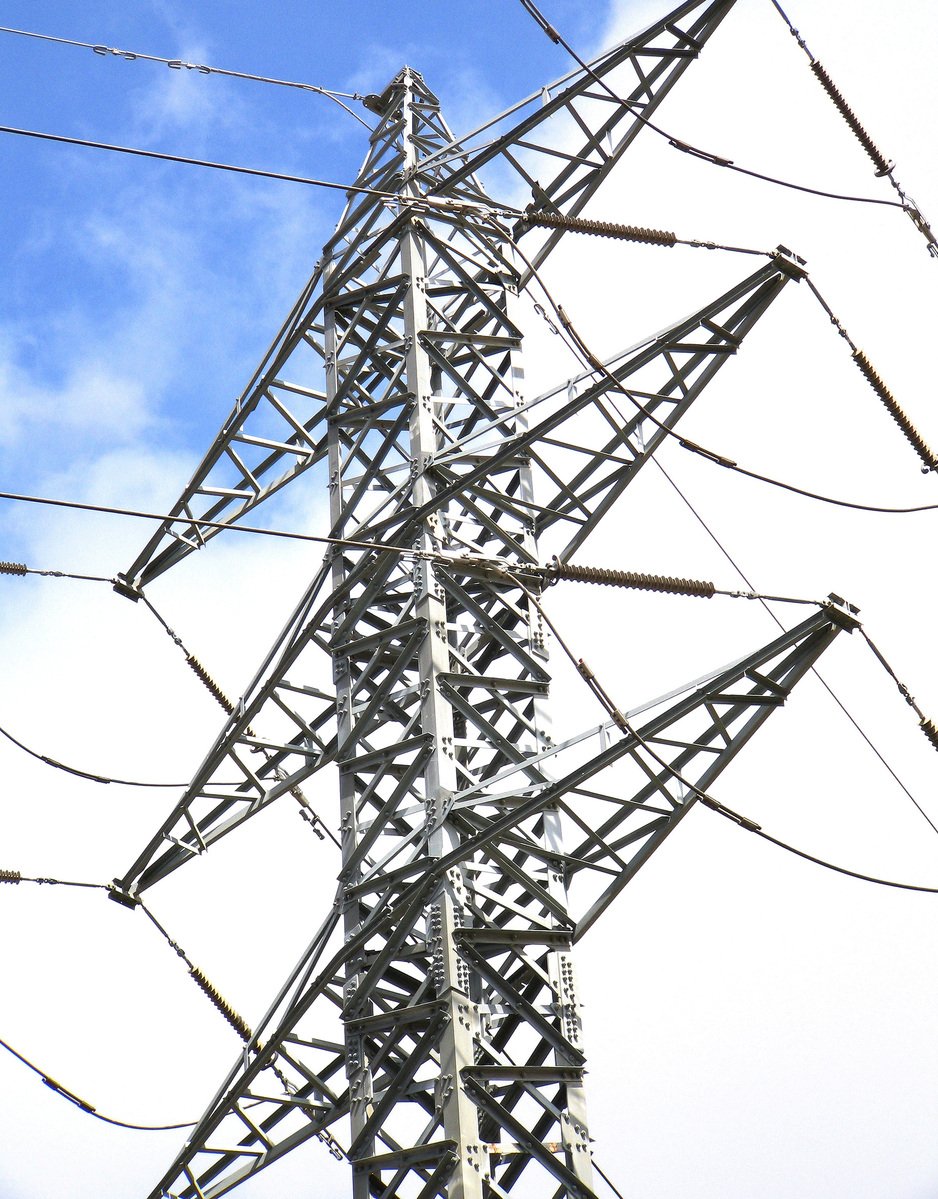 an image of a tower top with lots of wires