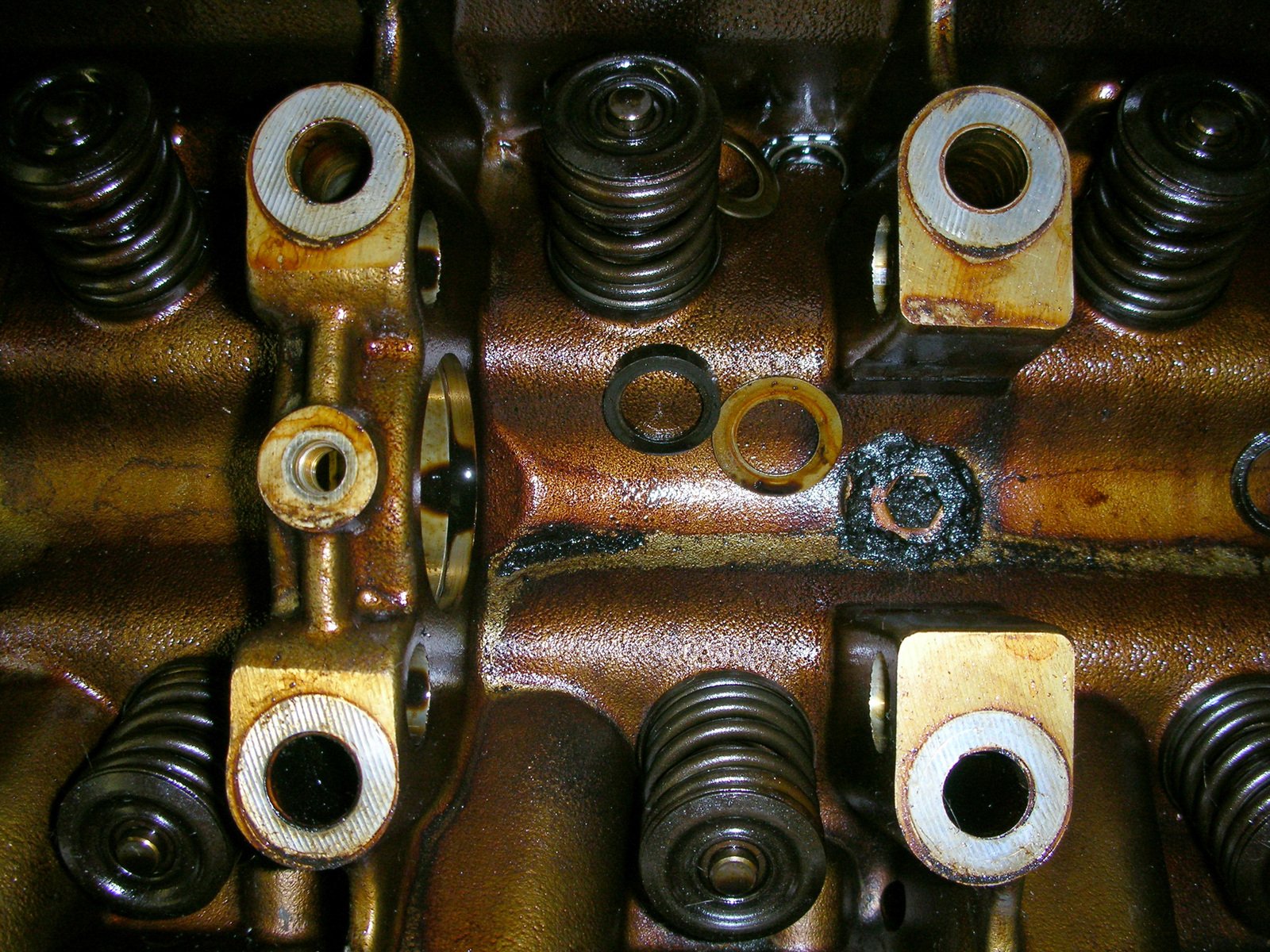a close up po of an old engine and gear