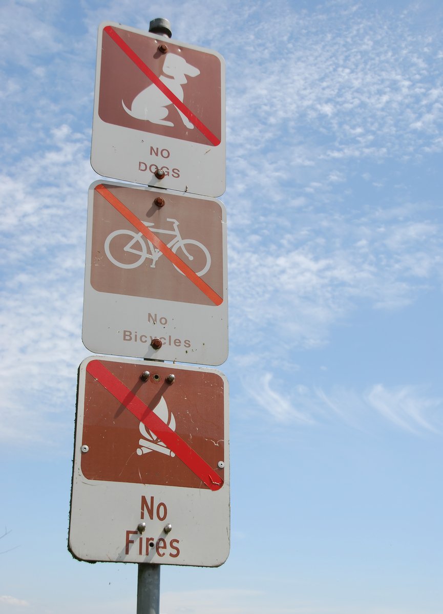 there is no bicycles, no bikes or no bicycles signs