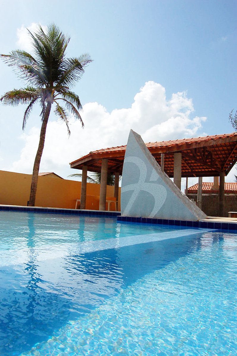 the large swimming pool is empty, so you can see it