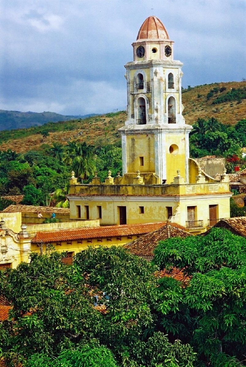 an image of a large building that has a tower