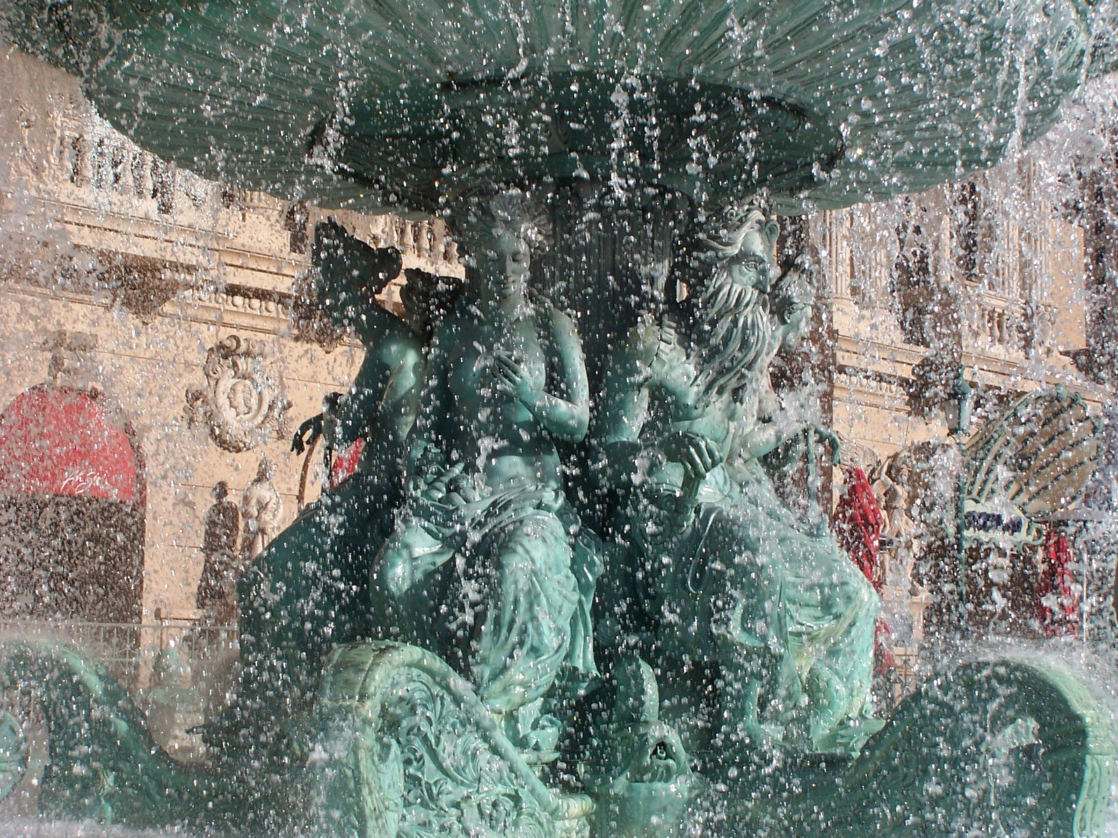 a fountain with a water feature inside of it