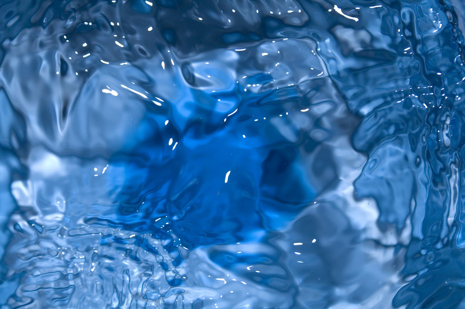 the abstract effect in a water glass that looks like ice