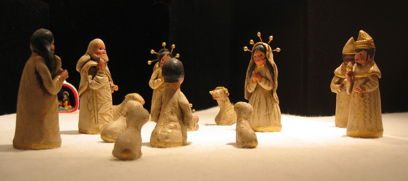 figurines of the figures made of clay