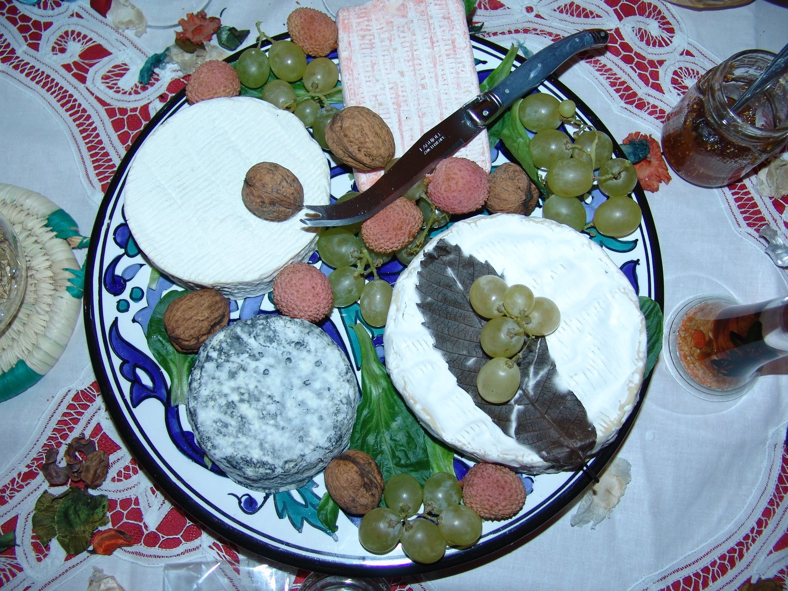 a plate with gs, ers, cheese and gs