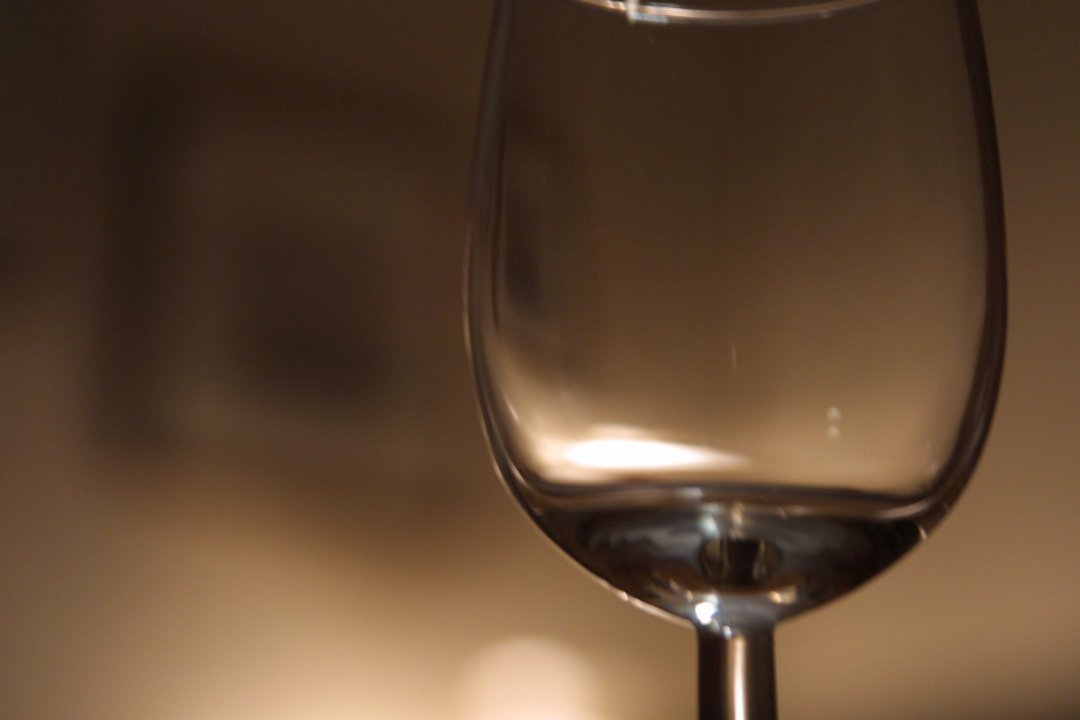 a close up image of a glass with water