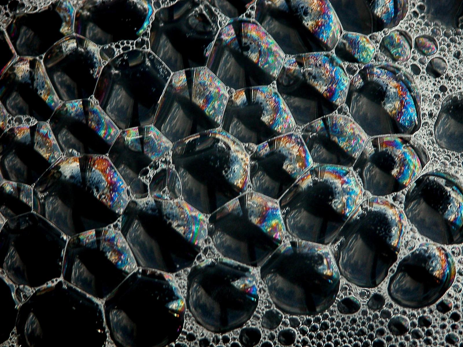 the water droplets are creating an abstract pattern