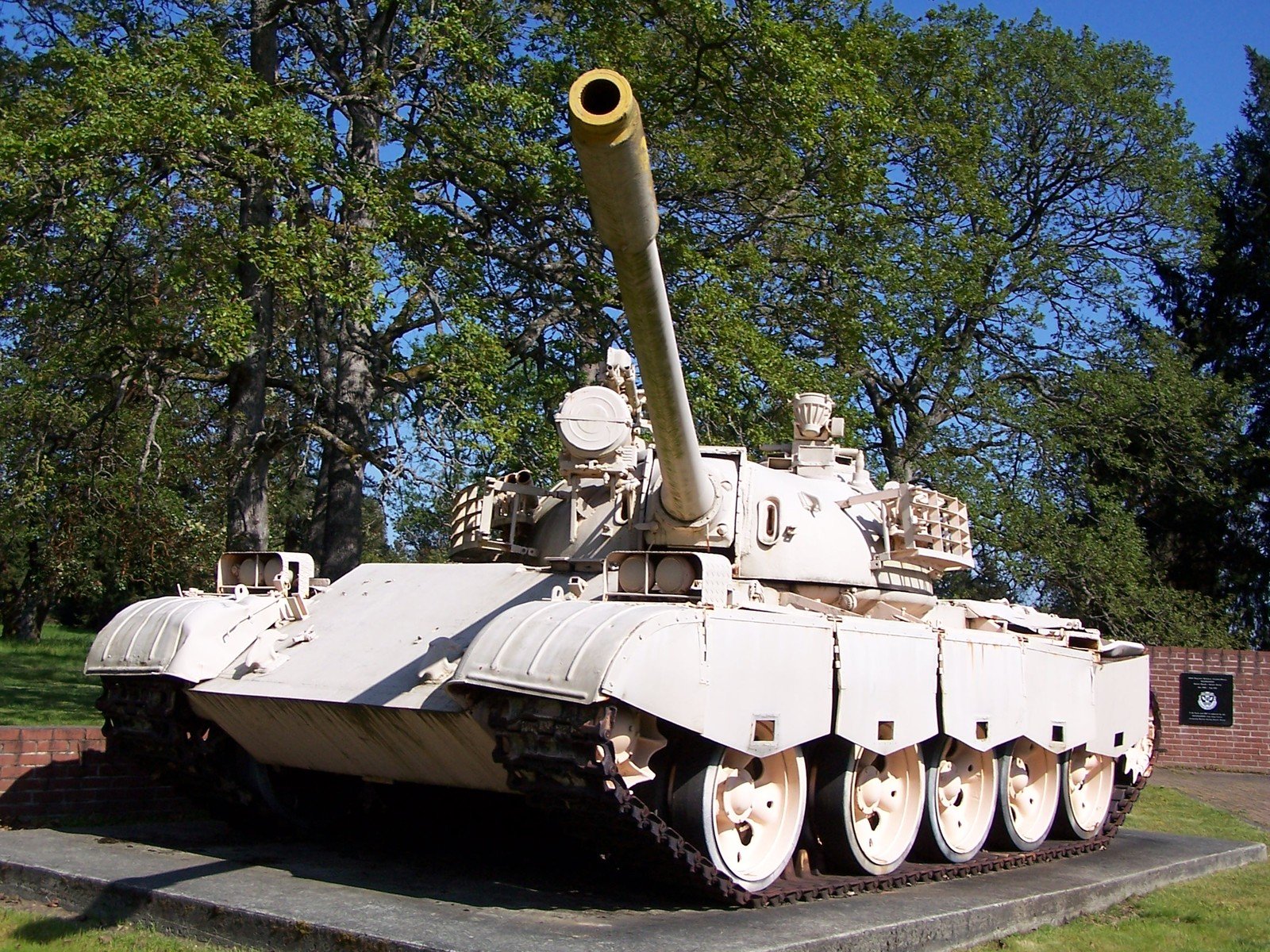 a tank is sitting on display at the military museum