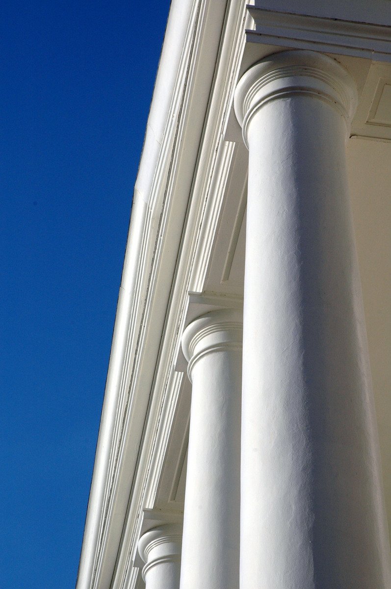 the pillar with two white columns are close up