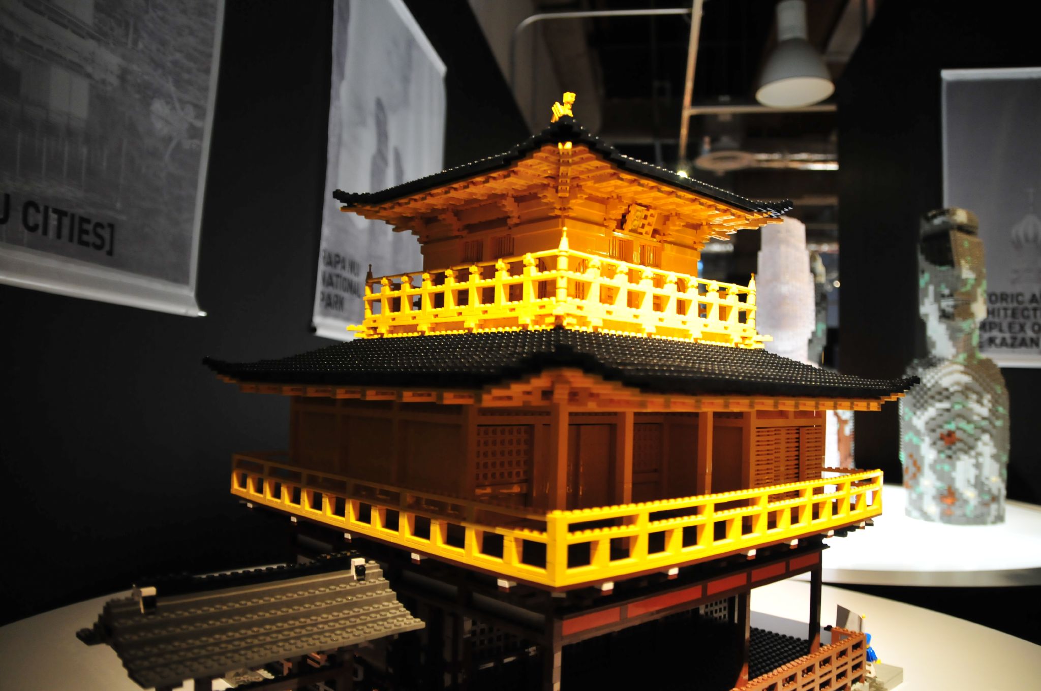 there are wooden architecture sitting on top of a table