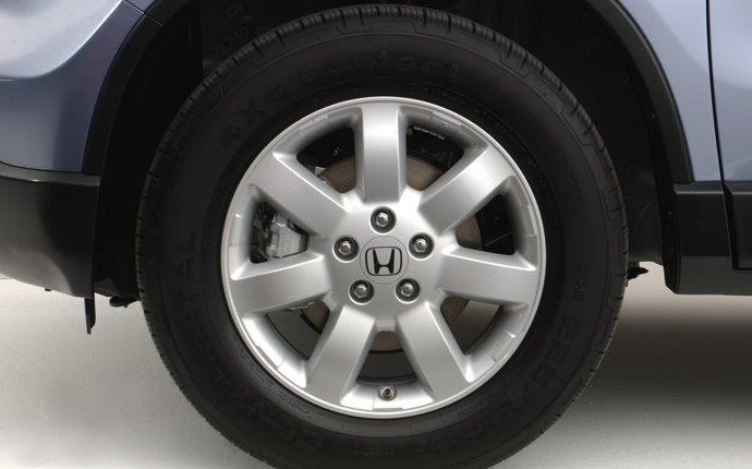 a car wheel is shown on this side view