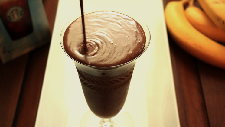 there is a drink with chocolate in it