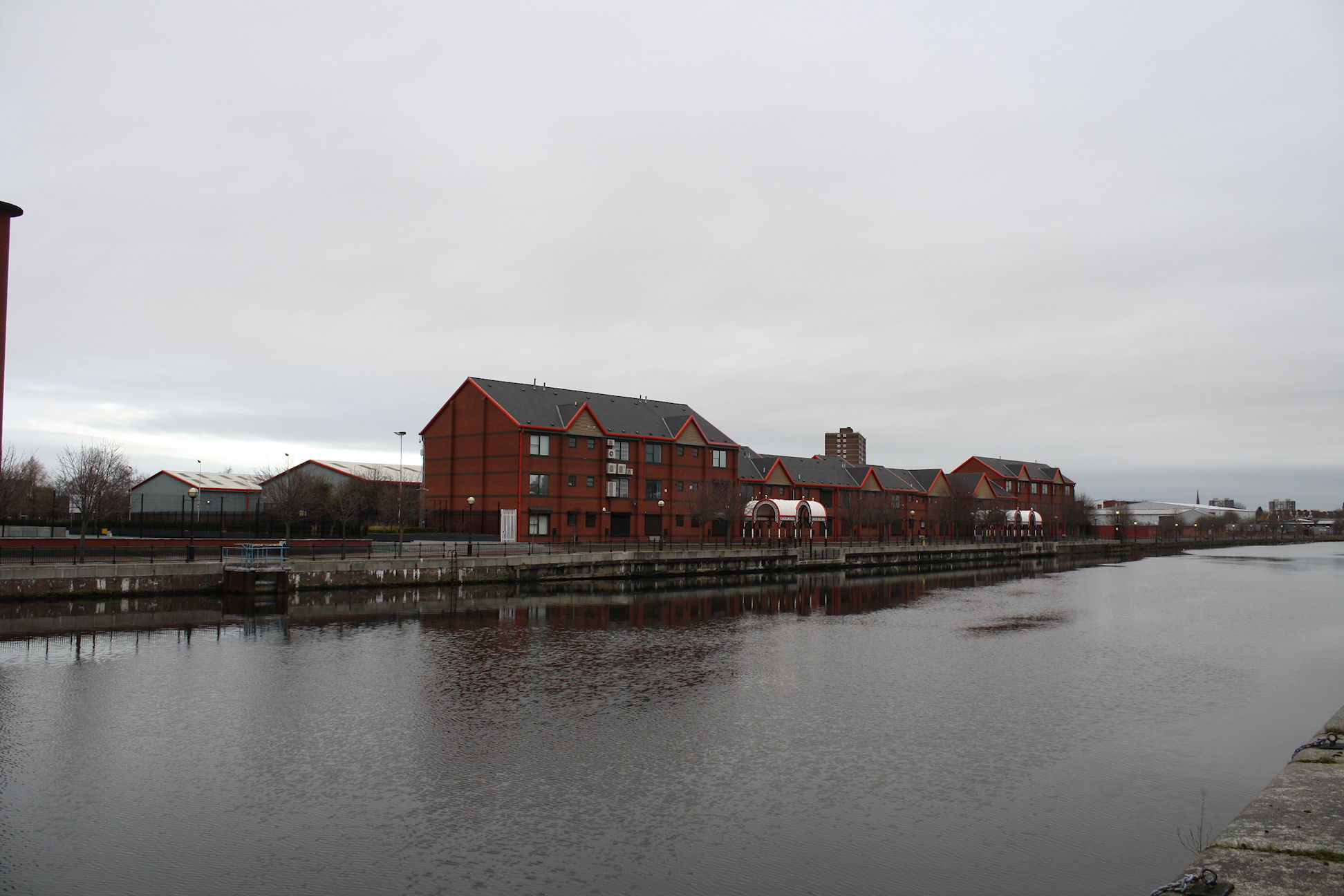 a water way that has some houses on it