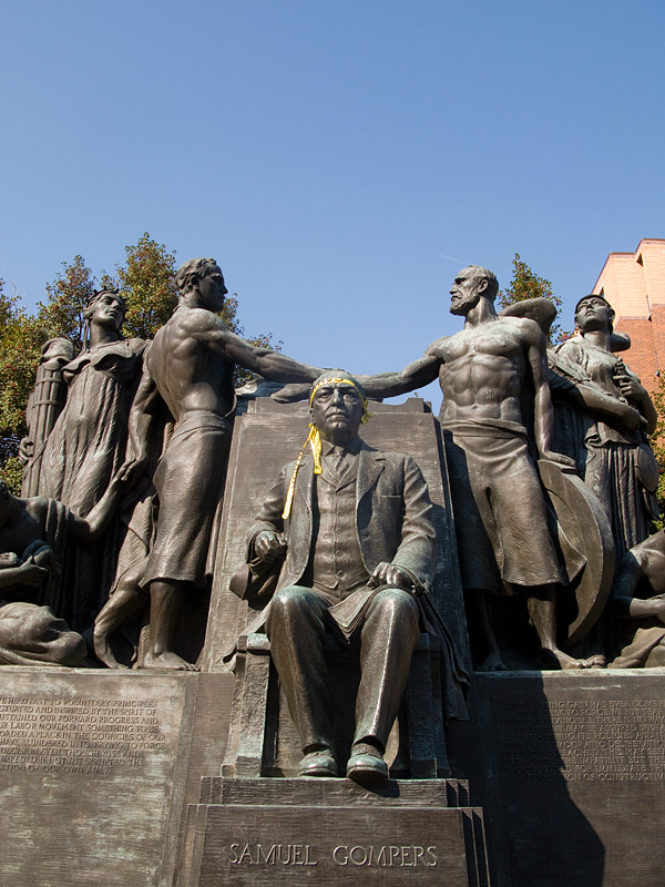 a statue of aham lincoln surrounded by other statues