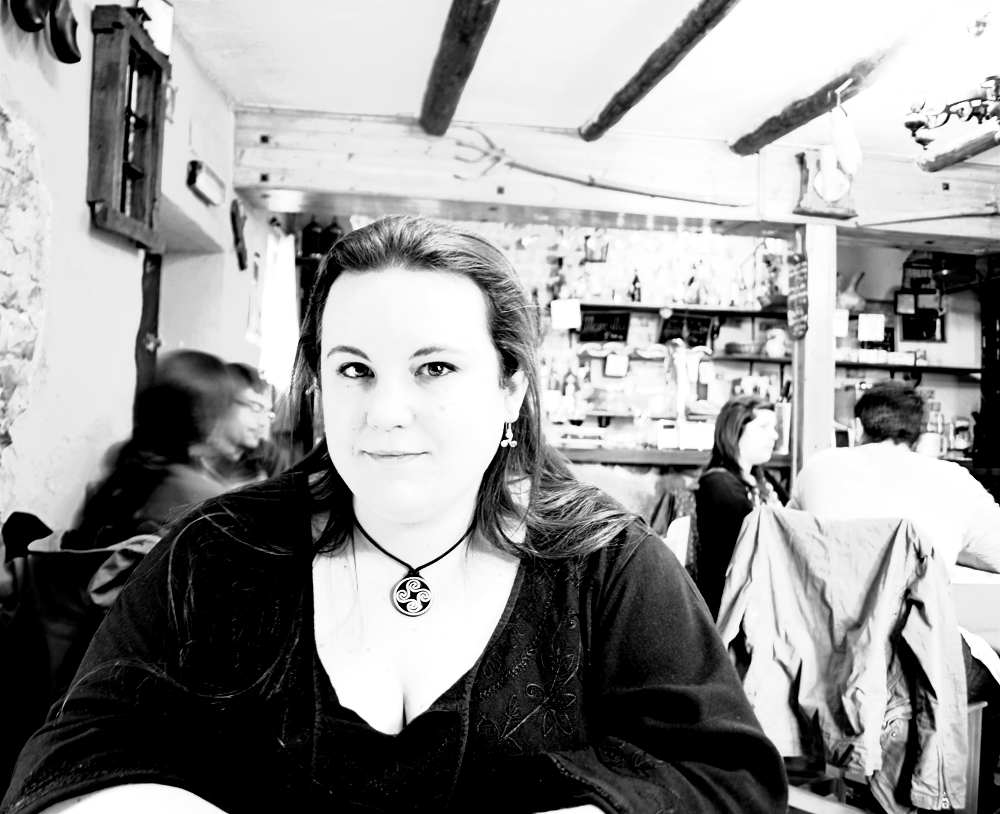 black and white po of woman at the restaurant