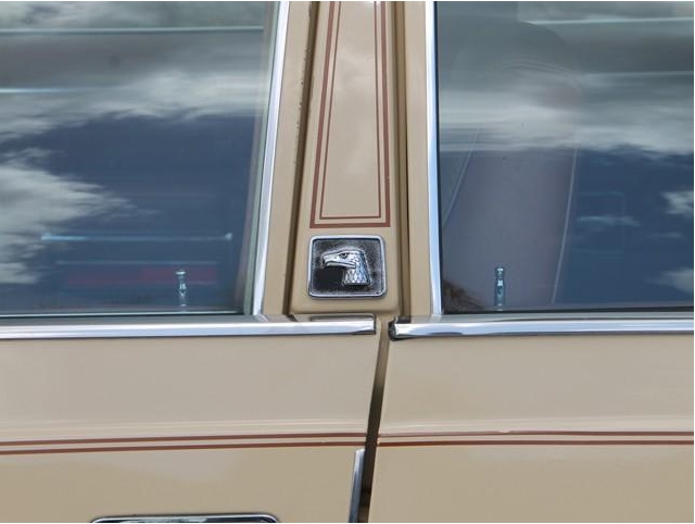 a car is shown with its door handle on