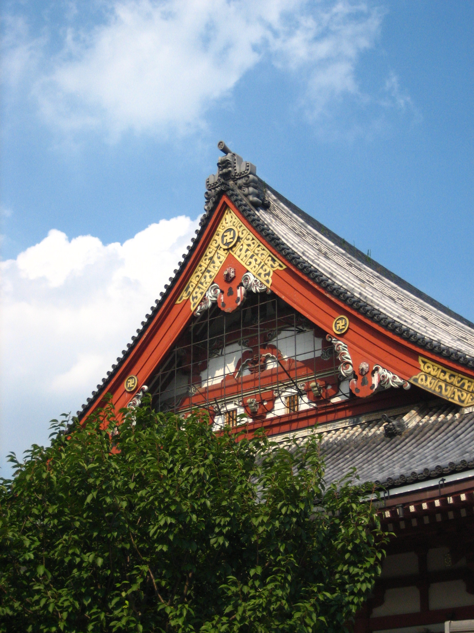 the roof of a building with designs and decorative details