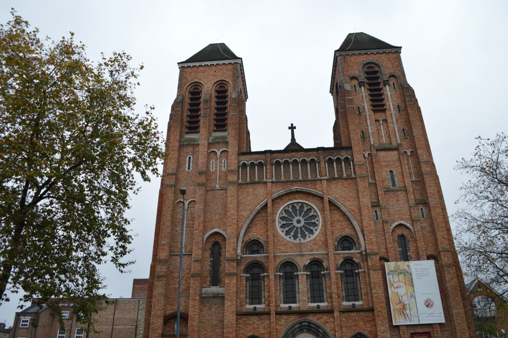 an image of a church with a big clock