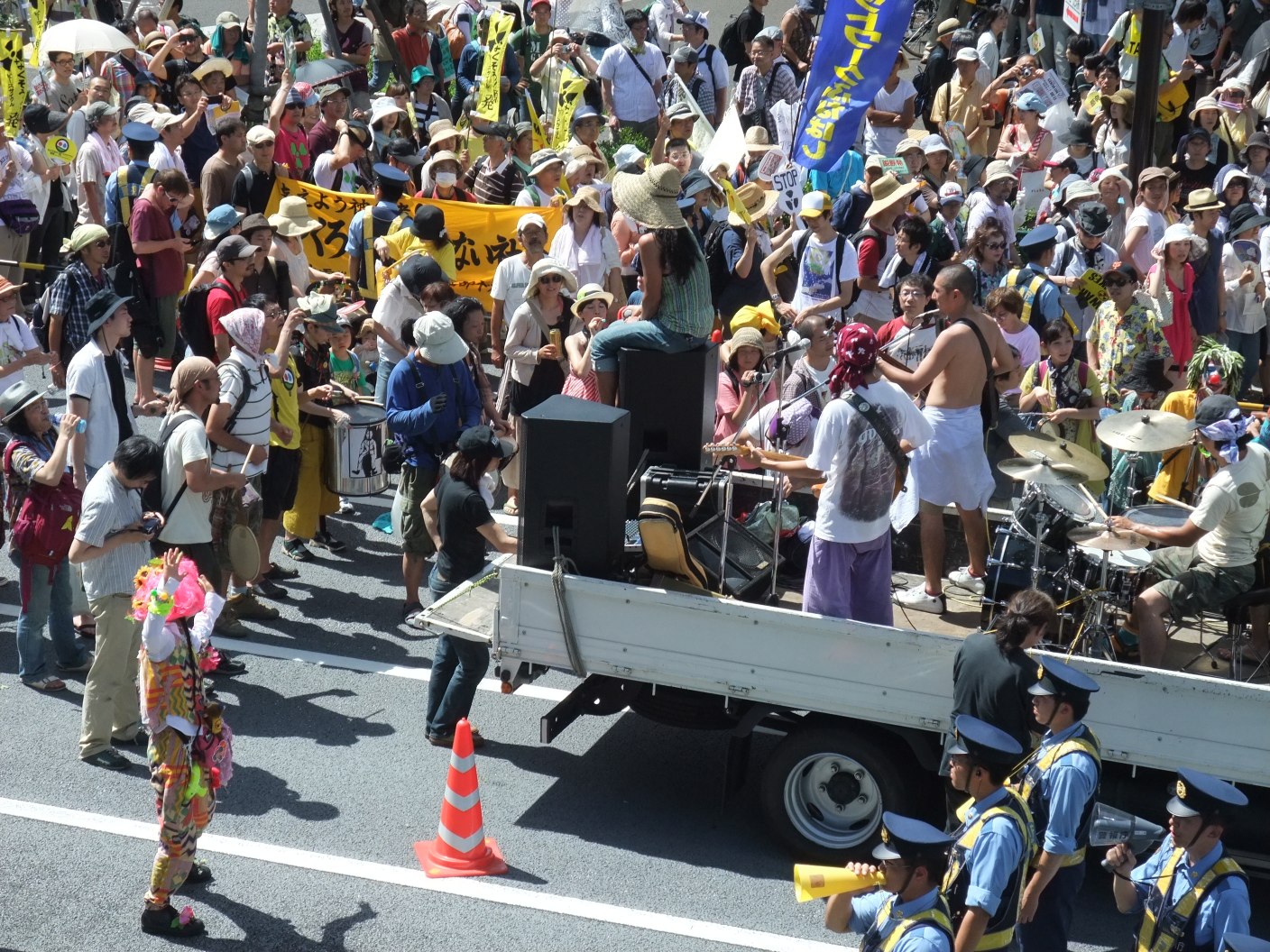 an image of people and people on a parade