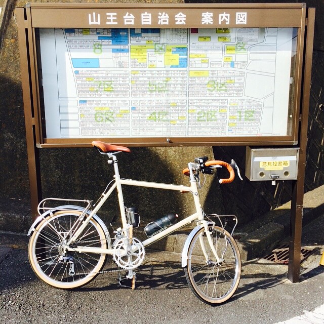 bike next to map of places to travel in china