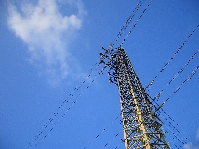 a pole with multiple wires connected to it