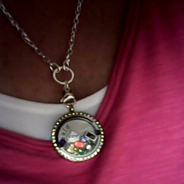 a picture is inside of the necklace that i made
