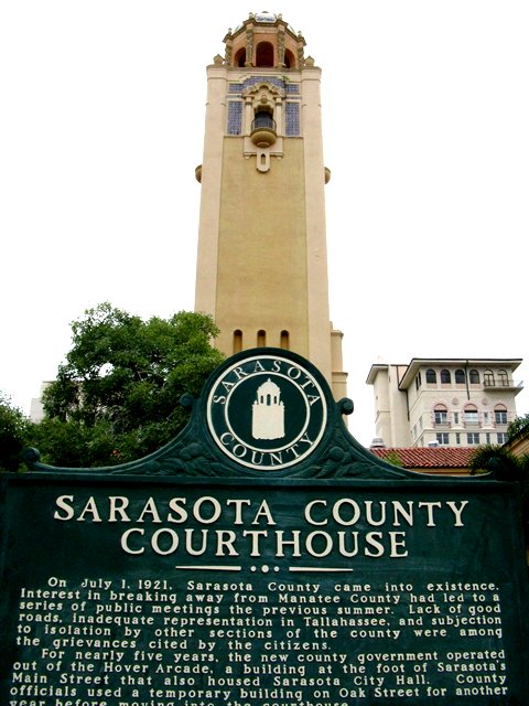 the front of sarasoa county courthouse