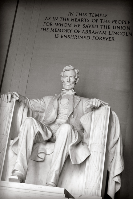 the aham lincoln memorial is shown with poem
