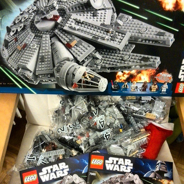 a new lego star wars millennium falcon building toy