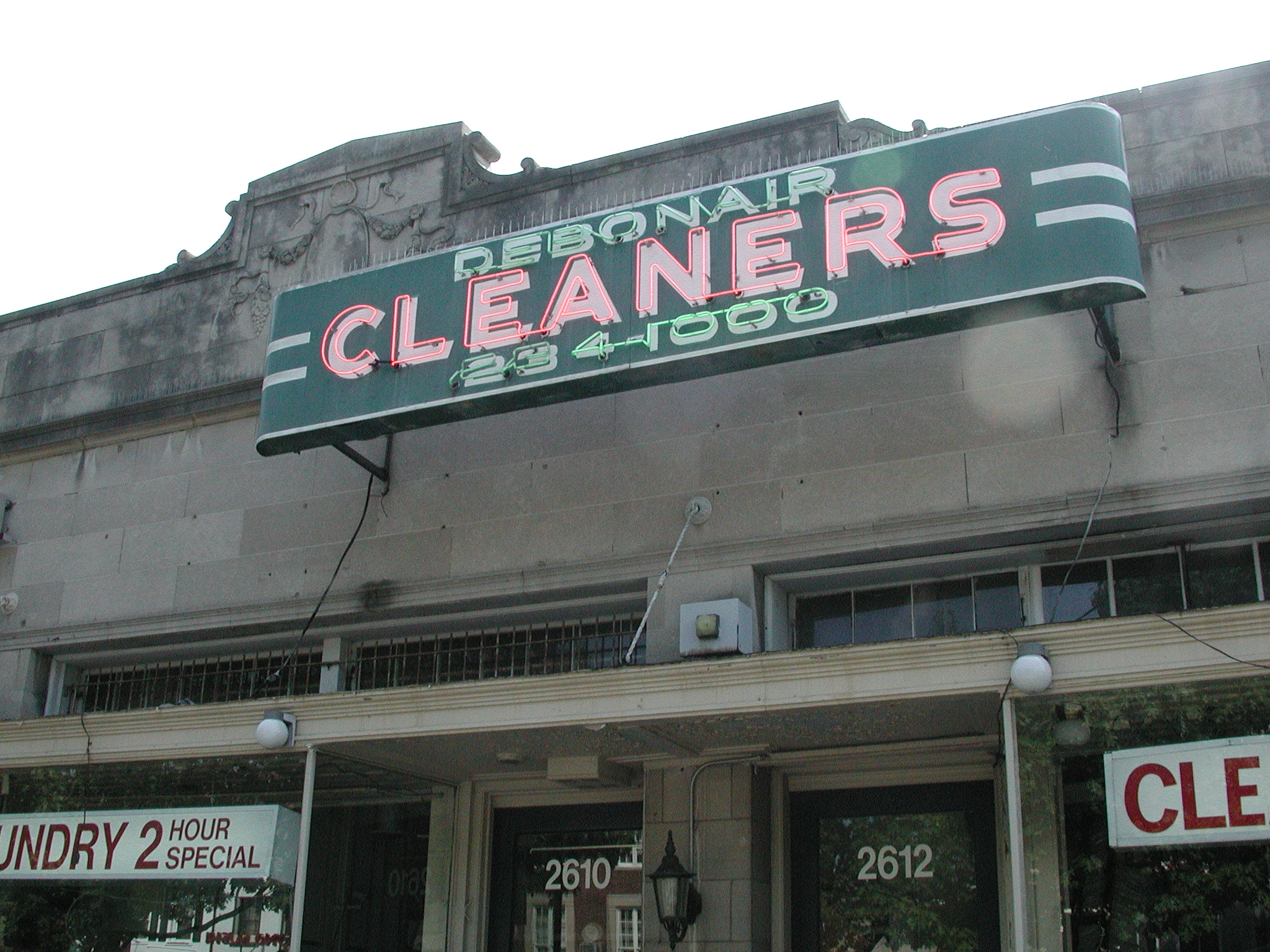the front of a cleaning and cleaning shop