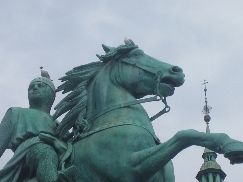 a close up of a large statue of a horse