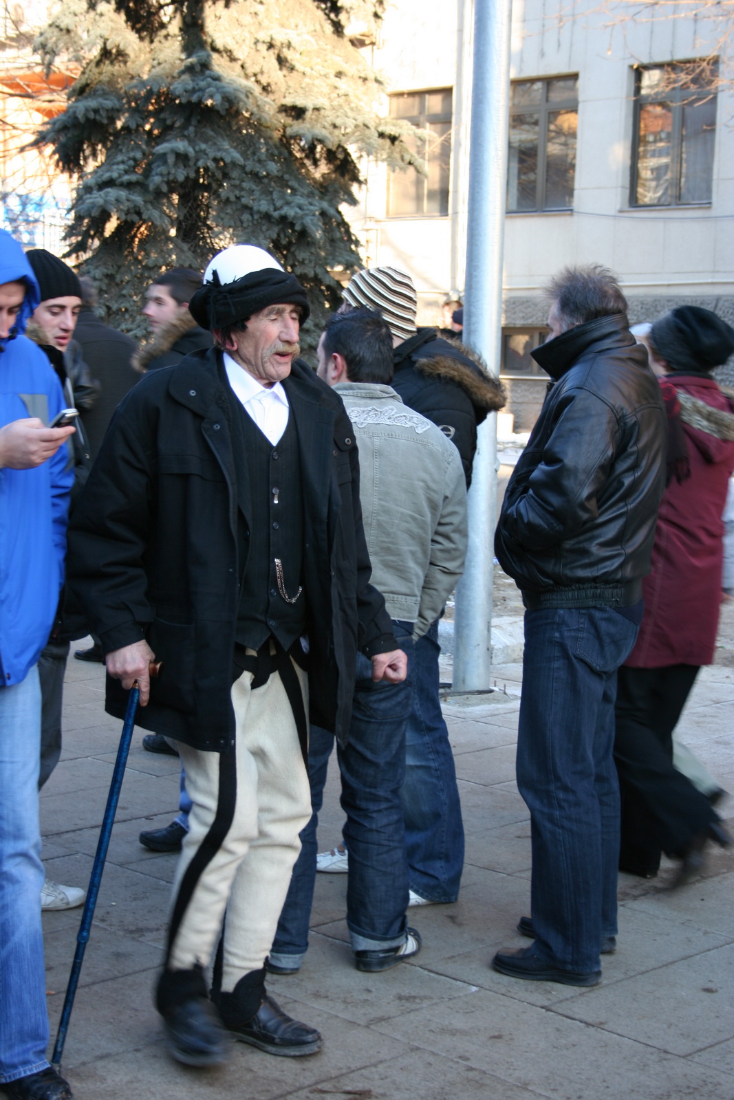 a man is dressed in an old time pirate outfit