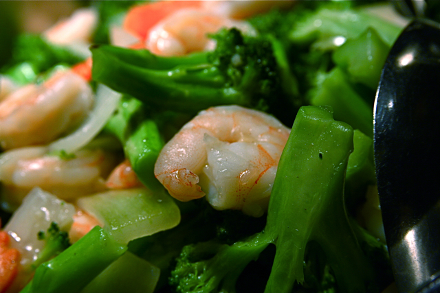 this is a picture of shrimp and broccoli stir fry