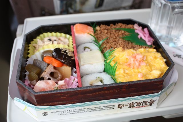 this tray contains two kinds of food on the side