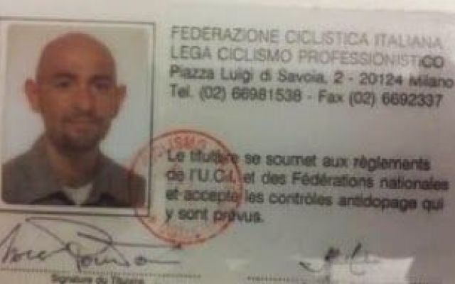 the fake driver's license from an official mexican police badge