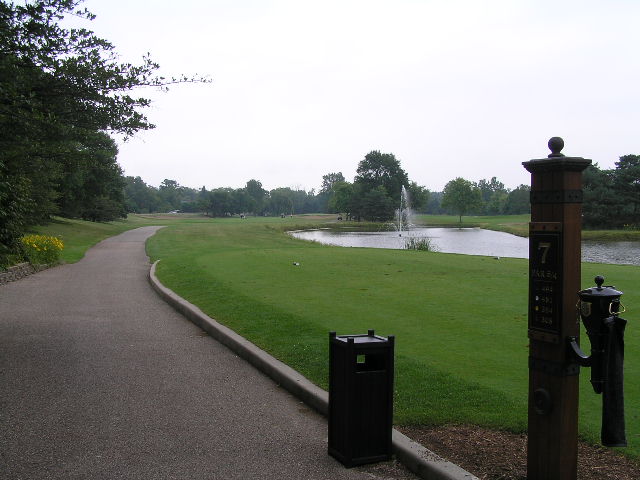 there is a nice path to the golf course