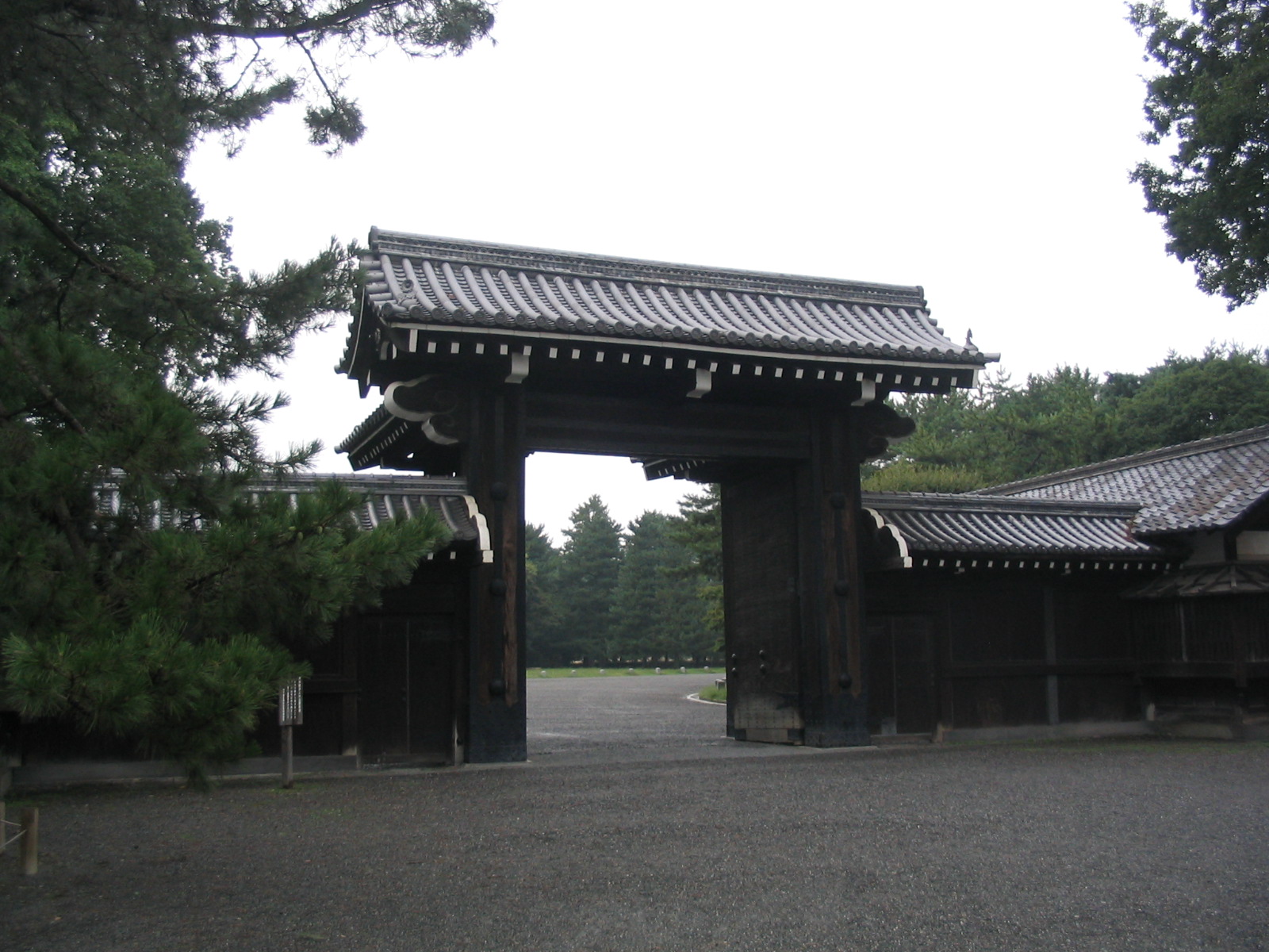 the entrance to a japanese style temple