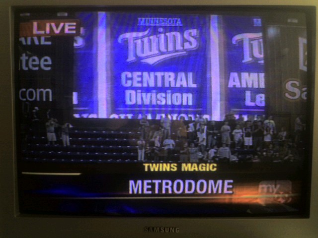 the twins's logo on the television screen