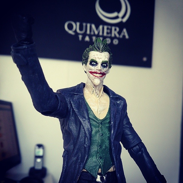 a very cute looking statue of the joker