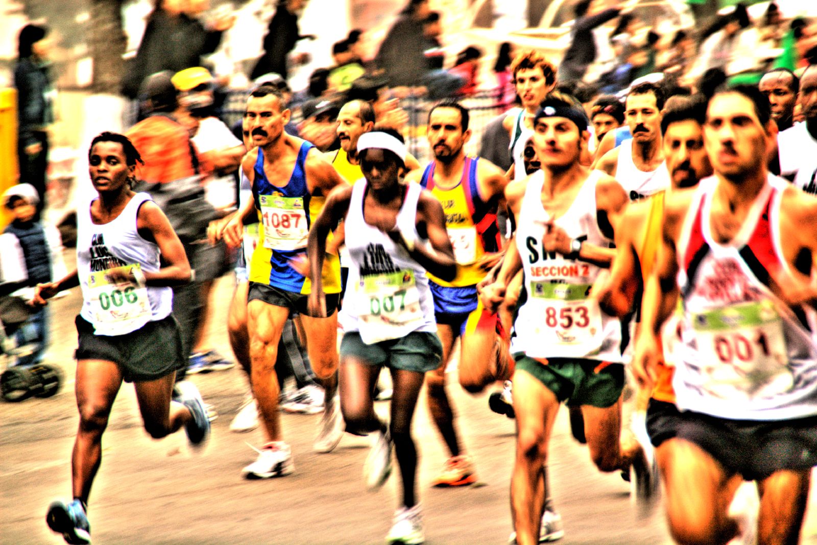 the men are running in the marathon