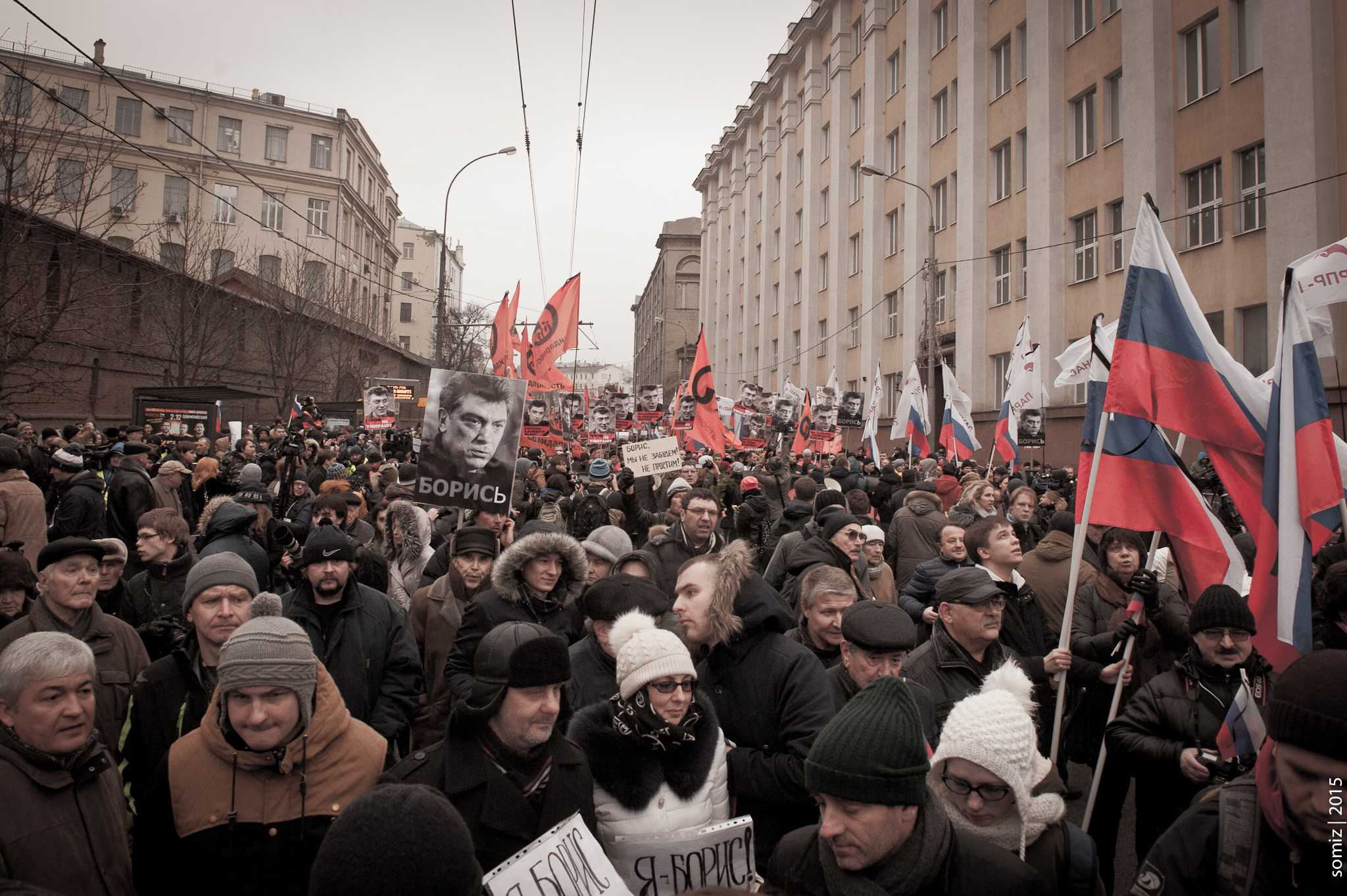 a very large group of people in a city