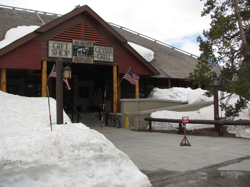 a snow bank in the front of a building