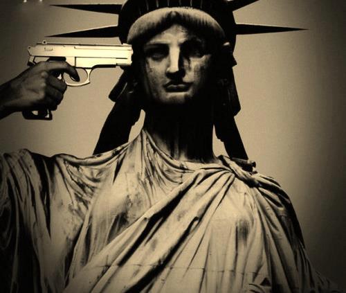 statue of liberty is holding two revolvers at the top of it's head