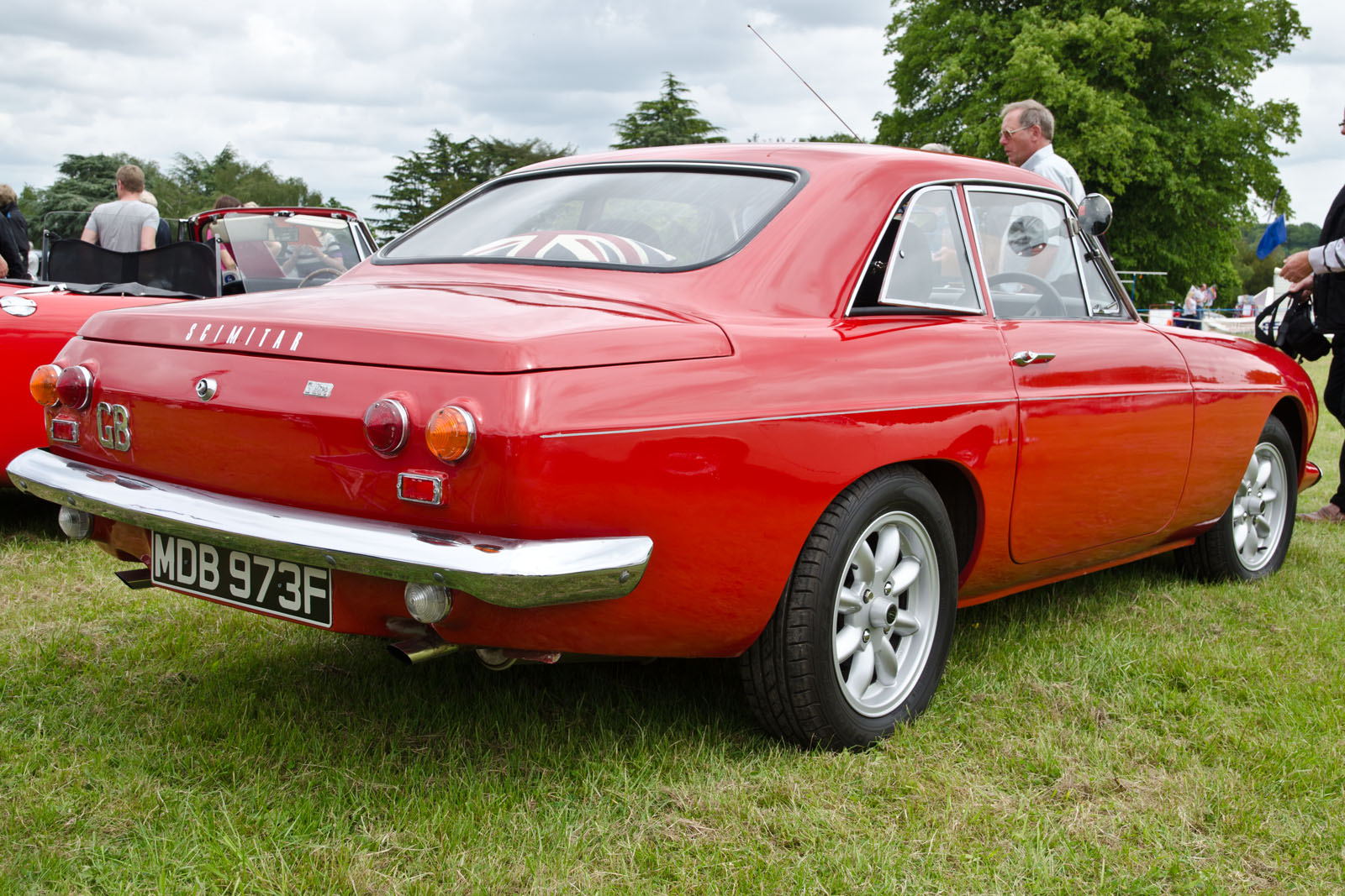 Nsu p10. Reliant Scimitar. Reliant Scimitar 2020. Reliant машина лого.