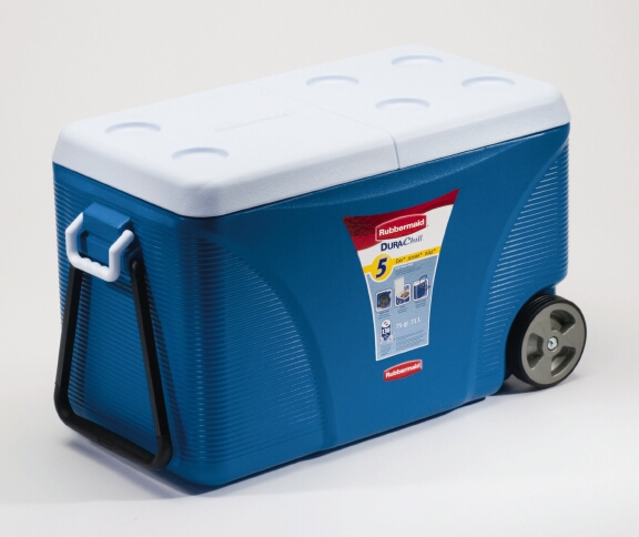 a cooler on wheels is used as a gadgets