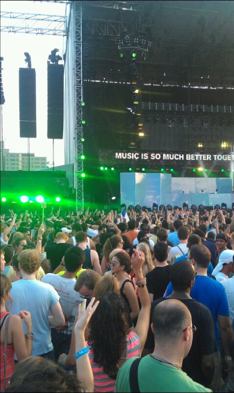 the concert stage is full of people at the event