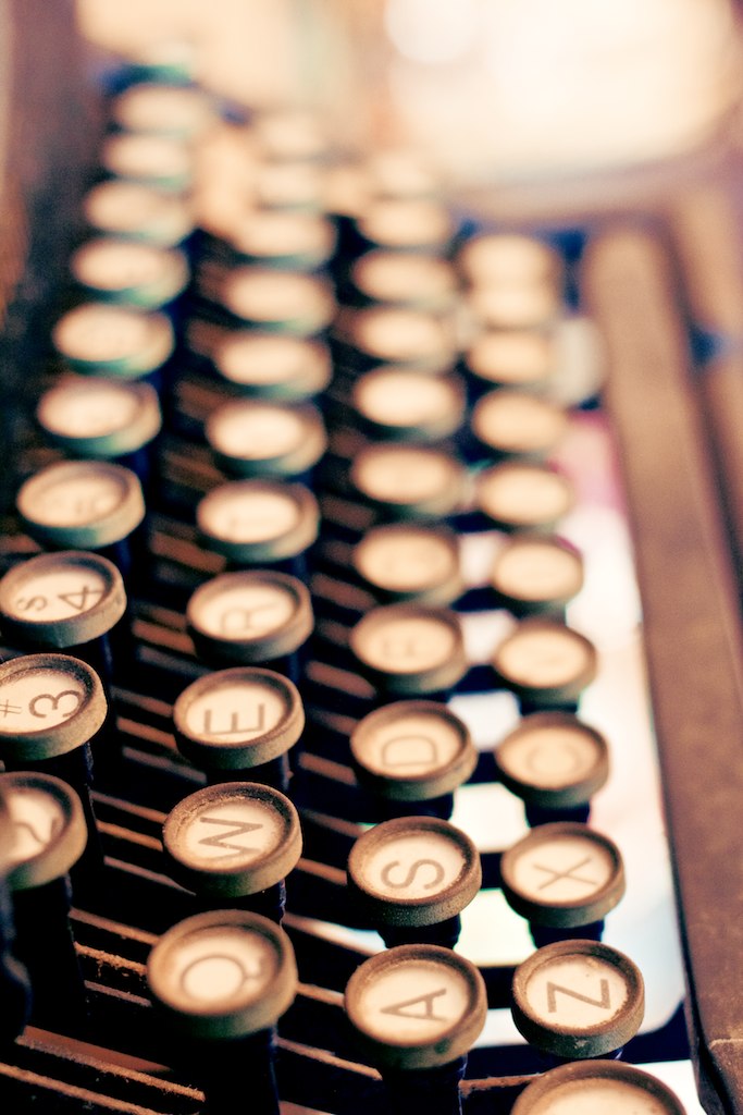 old style typewriter showing the letters i and ii