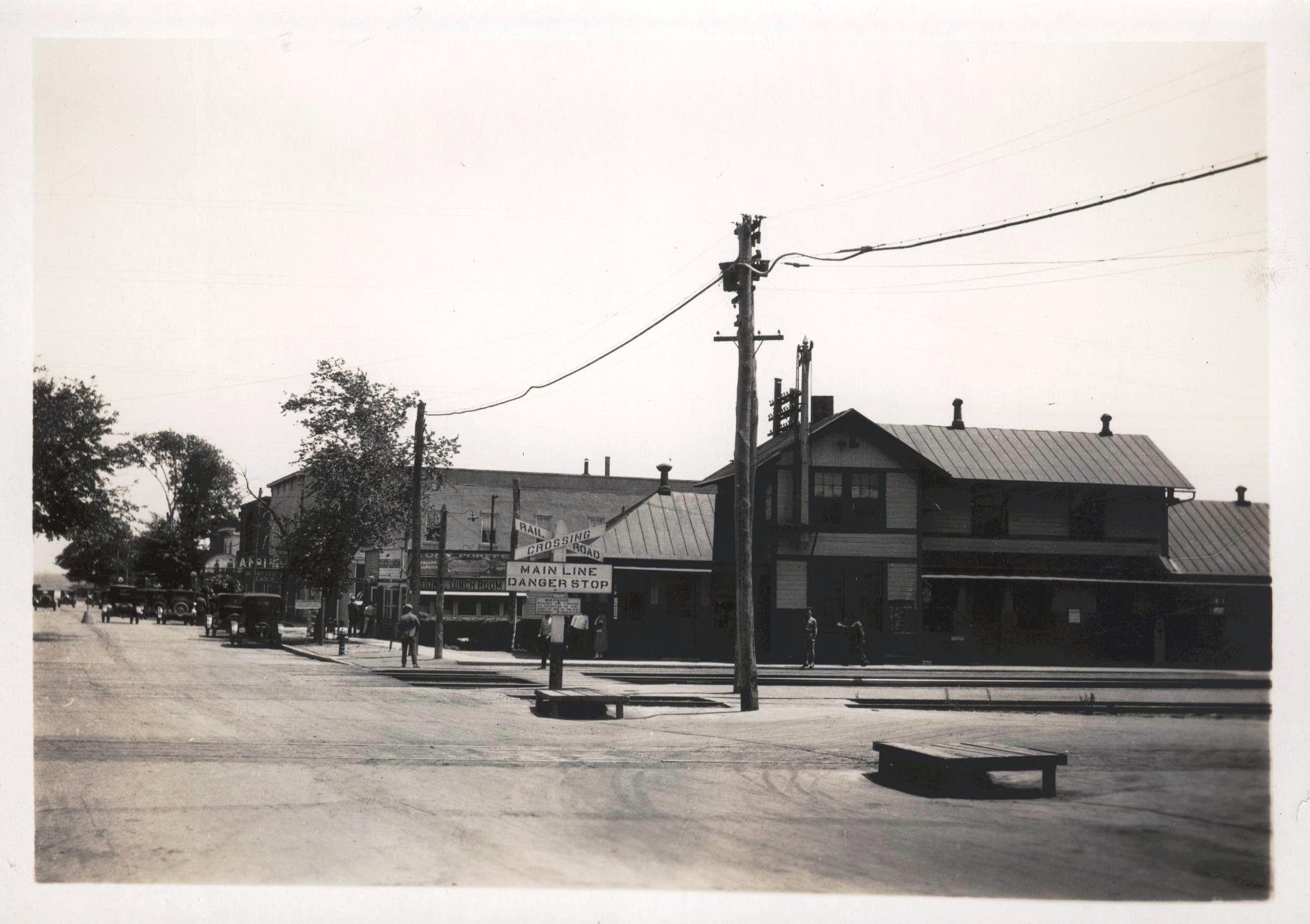 old picture of a street in the early 1900's